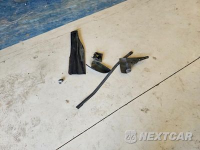 Zdjęcie 12 z 13 samochodu: 2025 TOYOTA RAV4 XSE VIN:4T3E6RFV9SU182968 - miniatura