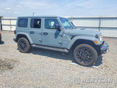 Czwarte zdjęcie samochodu z boku: 2024 JEEP WRANGLER SAHARA 4XE VIN:1C4RJXP6XRW166737 - miniatura