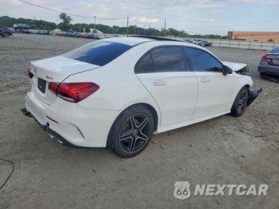 Trzecie zdjęcie samochodu z tyłu: 2022 MERCEDES-BENZ A 220 4MATIC VIN:W1K3G4FB8NJ356342 - miniatura
