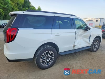 Trzecie zdjęcie samochodu z tyłu: 2025 FORD EXPEDITION ACTIVE VIN:1FMJU1H83SEA20060 - miniatura