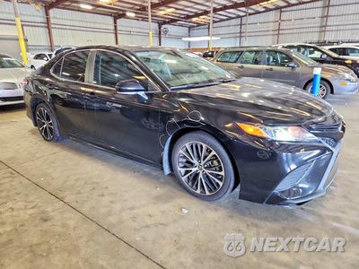 Czwarte zdjęcie samochodu z boku: 2020 TOYOTA CAMRY SE VIN:4T1M11AKXLU987445 - miniatura