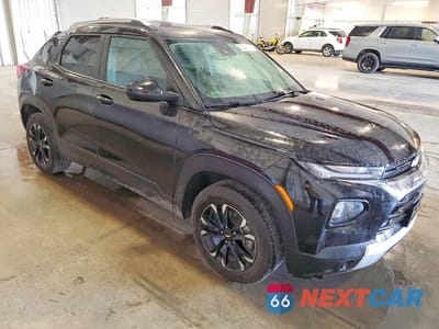 Czwarte zdjęcie samochodu z boku: 2023 CHEVROLET TRAILBLAZER LT VIN:KL79MRSL8PB026414 - miniatura