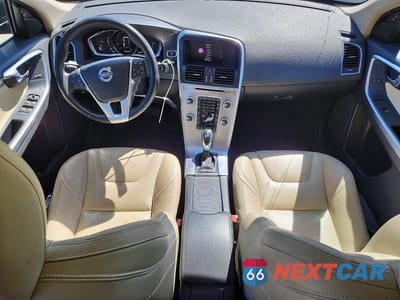 Zdjęcie 8 z 13 samochodu: 2017 VOLVO XC60 T6 DYNAMIC VIN:YV449MRR4H2226183 - miniatura