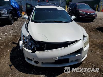 Piąte zdjęcie samochodu w środku: 2014 NISSAN MAXIMA 3.5 SV VIN:1N4AA5APXEC452060 - miniatura