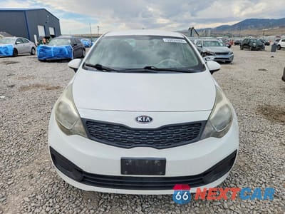 Piąte zdjęcie samochodu w środku: 2012 KIA RIO LX VIN:KNADM4A37C6061009 - miniatura
