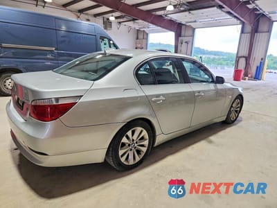 Trzecie zdjęcie samochodu z tyłu: 2004 BMW 545 I VIN:WBANB335X4B112594 - miniatura