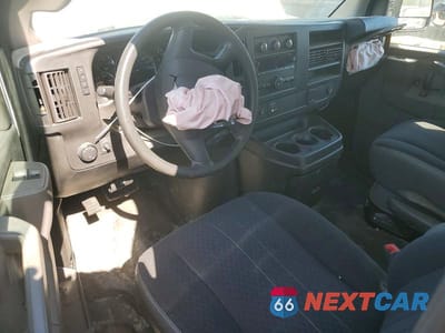 Zdjęcie 8 z 12 samochodu: 2019 GMC SAVANA 2500 CARGO DELIVERY VAN VIN:1GTW7AFG5K1212695 - miniatura