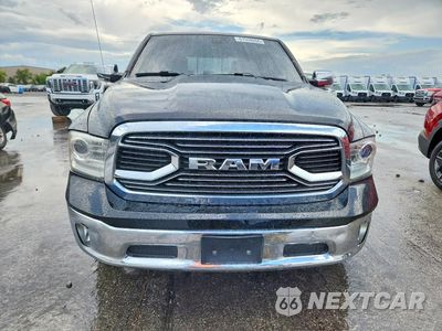 Piąte zdjęcie samochodu w środku: 2019 RAM 1500 CLASSIC LARAMIE VIN:1C6RR6NM7KS702116 - miniatura