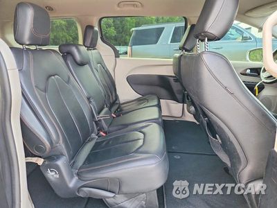 Zdjęcie 11 z 13 samochodu: 2017 CHRYSLER PACIFICA TOURING L VIN:2C4RC1BG0HR538035 - miniatura