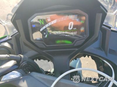 Zdjęcie 7 z 9 samochodu: 2025 KAWASAKI EX650 P VIN:ML5EXEP19SDAF7007 - miniatura