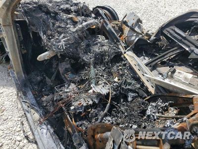 Zdjęcie 8 z 11 samochodu: 2017 MERCEDES-BENZ E 400 VIN:WDDKJ6FB1HF360135 - miniatura