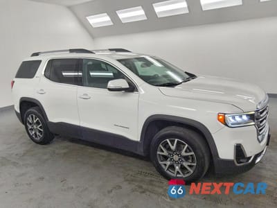 Czwarte zdjęcie samochodu z boku: 2023 GMC ACADIA SLT VIN:1GKKNUL41PZ152346 - miniatura