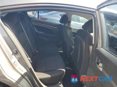Zdjęcie 10 z 13 samochodu: 2018 HYUNDAI ELANTRA SEL VIN:5NPD84LF9JH281852 - miniatura
