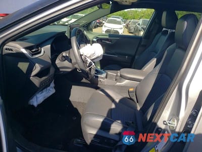 Zdjęcie 7 z 13 samochodu: 2024 TOYOTA RAV4 XSE VIN:JTME6RFV5RD569184 - miniatura