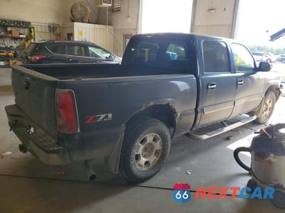 Trzecie zdjęcie samochodu z tyłu: 2005 CHEVROLET SILVERADO K1500 VIN:2GCEK13T551257288 - miniatura