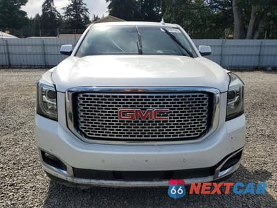 Piąte zdjęcie samochodu w środku: 2016 GMC YUKON DENALI VIN:1GKS2CKJ2GR442590 - miniatura