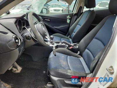Zdjęcie 7 z 12 samochodu: 2019 TOYOTA YARIS LE VIN:3MYDLBYV2KY518822 - miniatura