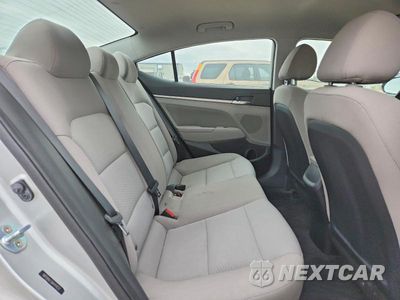 Zdjęcie 10 z 12 samochodu: 2019 HYUNDAI ELANTRA SEL VIN:5NPD84LF3KH414137 - miniatura