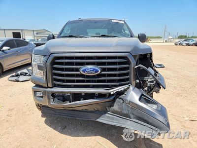 Piąte zdjęcie samochodu w środku: 2017 FORD F150 SUPERCREW VIN:1FTEW1CPXHKD57687 - miniatura