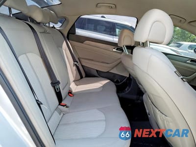 Zdjęcie 10 z 13 samochodu: 2016 HYUNDAI SONATA HYBRID SE VIN:KMHE24L15GA022247 - miniatura