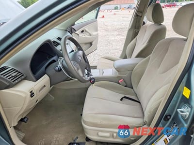Zdjęcie 7 z 12 samochodu: 2011 TOYOTA CAMRY LE VIN:4T1BF3EK2BU716957 - miniatura