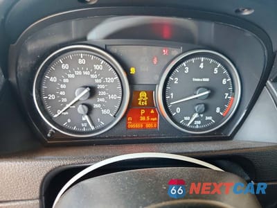Zdjęcie 9 z 13 samochodu: 2014 BMW X1 XDRIVE35I VIN:WBAVM5C57EVV91529 - miniatura