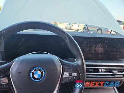 Zdjęcie 9 z 13 samochodu: 2022 BMW I4 EDRIVE 40 VIN:WBY73AW02NFM89328 - miniatura