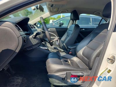 Zdjęcie 7 z 12 samochodu: 2014 VOLKSWAGEN JETTA SE VIN:3VWD17AJXEM294572 - miniatura