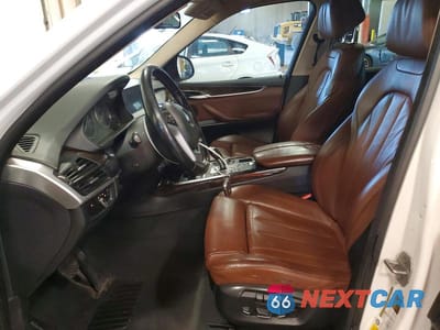 Zdjęcie 7 z 12 samochodu: 2015 BMW X5 XDRIVE50I VIN:5UXKR6C57F0J77046 - miniatura