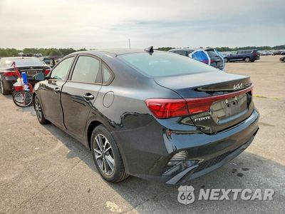 Drugie zdjęcie samochodu z przodu: 2023 KIA FORTE LXS VIN:3KPF24AD9PE562316 - miniatura