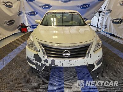 Piąte zdjęcie samochodu w środku: 2015 NISSAN ALTIMA 2.5 S VIN:1N4AL3AP6FN920807 - miniatura