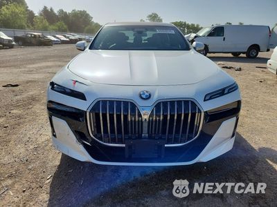 Piąte zdjęcie samochodu w środku: 2025 BMW 760 XI VIN:WBA33EJ0XSCV32435 - miniatura