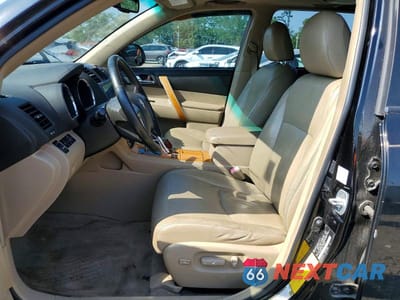 Zdjęcie 7 z 13 samochodu: 2008 TOYOTA HIGHLANDER HYBRID LIMITED VIN:JTEEW44A982010147 - miniatura