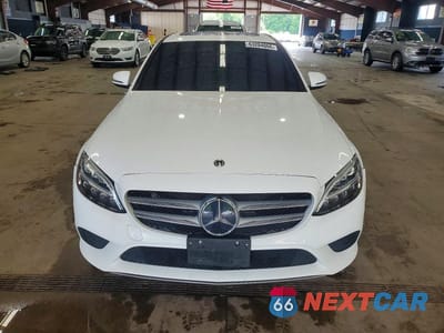 Piąte zdjęcie samochodu w środku: 2019 MERCEDES-BENZ C 300 4MATIC VIN:55SWF8EB7KU288832 - miniatura