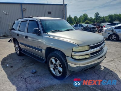 Czwarte zdjęcie samochodu z boku: 2002 CHEVROLET TAHOE K1500 VIN:1GNEK13T12J106313 - miniatura