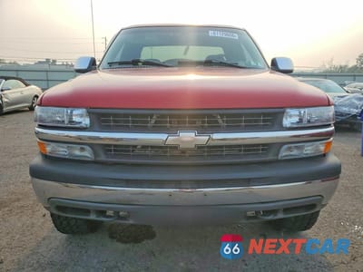 Piąte zdjęcie samochodu w środku: 2002 CHEVROLET SILVERADO K1500 VIN:1GCEK19T92E283197 - miniatura