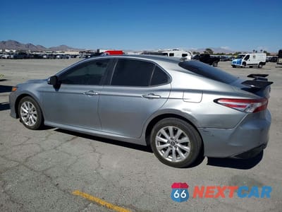 Drugie zdjęcie samochodu z przodu: 2019 TOYOTA CAMRY LE VIN:4T1B11HK6KU770843 - miniatura