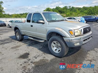 Czwarte zdjęcie samochodu z boku: 2001 TOYOTA TACOMA BASE VIN:5TEWM72N21Z823661 - miniatura