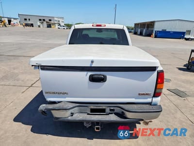 Zdjęcie 6 z 12 samochodu: 2005 GMC NEW SIERRA C1500 VIN:2GTEC13T251155881 - miniatura