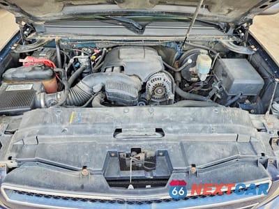 Zdjęcie 12 z 13 samochodu: 2008 CHEVROLET SUBURBAN K1500 LS VIN:3GNFK16308G174936 - miniatura