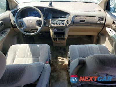 Zdjęcie 8 z 13 samochodu: 2001 TOYOTA SIENNA CE VIN:4T3ZF19C41U374598 - miniatura