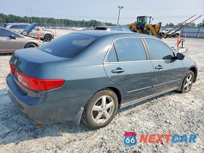 Trzecie zdjęcie samochodu z tyłu: 2005 HONDA ACCORD LX VIN:1HGCM56425A120040 - miniatura