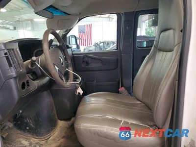 Zdjęcie 7 z 13 samochodu: 2011 CHEVROLET EXPRESS G3500 LS VIN:1GNZGZHG9B1100871 - miniatura