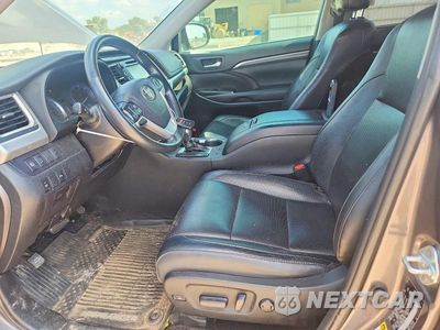 Zdjęcie 7 z 14 samochodu: 2019 TOYOTA HIGHLANDER LIMITED VIN:5TDDZRFH5KS982505 - miniatura