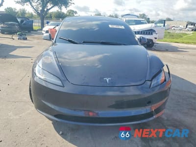 Piąte zdjęcie samochodu w środku: 2024 TESLA MODEL 3 VIN:5YJ3E1EA2RF868490 - miniatura