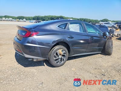 Trzecie zdjęcie samochodu z tyłu: 2020 HYUNDAI SONATA HYBRID BLUE VIN:KMHL24JJ3LA009601 - miniatura