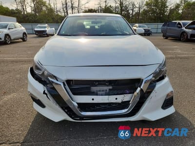 Piąte zdjęcie samochodu w środku: 2020 NISSAN ALTIMA S VIN:1N4BL4BV7LC101819 - miniatura