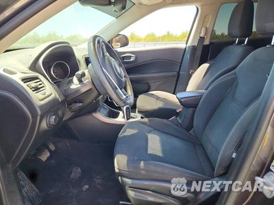 Zdjęcie 7 z 13 samochodu: 2019 JEEP COMPASS SPORT VIN:3C4NJCAB7KT614702 - miniatura