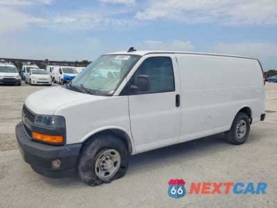 2023 CHEVROLET EXPRESS G2500 1GCWGAFP6P1115898 - główne zdjęcie licytacji z USA - miniatura