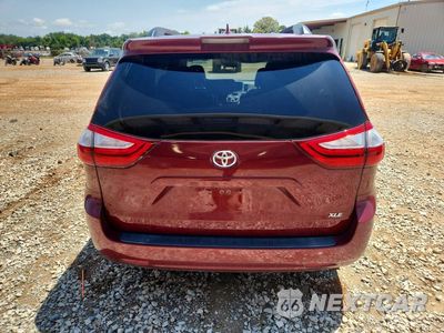 Zdjęcie 6 z 13 samochodu: 2019 TOYOTA SIENNA XLE 8-PASSENGER VIN:5TDYZ3DC8KS989602 - miniatura